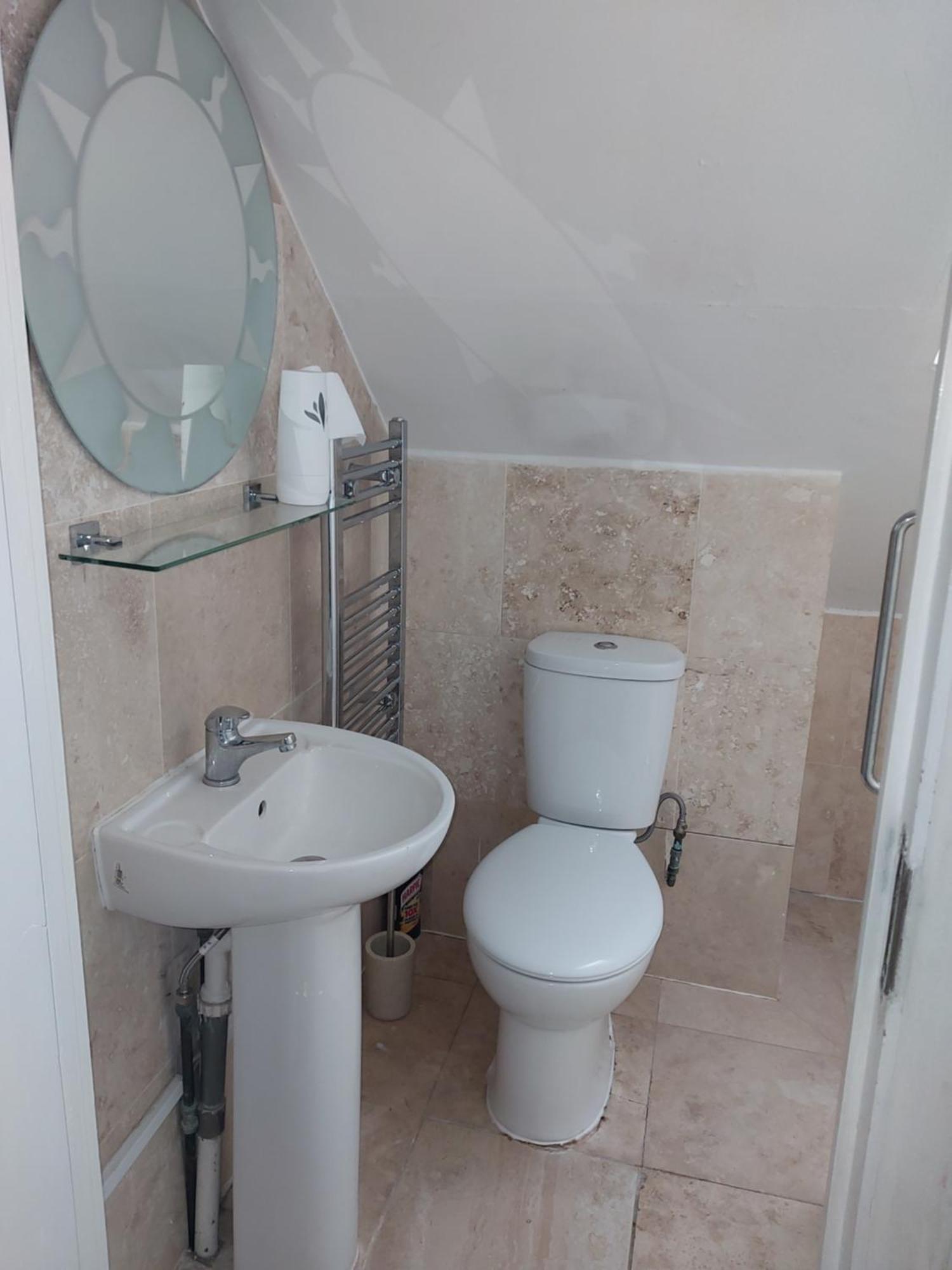 Joyful Room Rainham  Εξωτερικό φωτογραφία